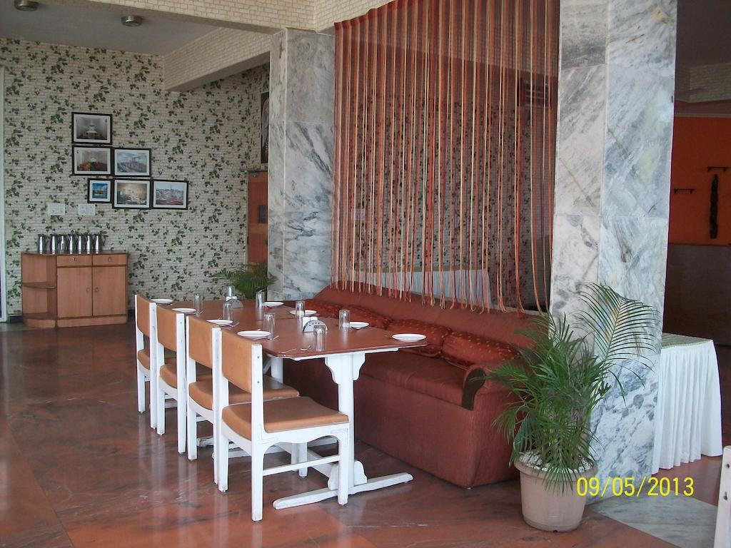 Hotel Palace Plaza Mysore Ngoại thất bức ảnh